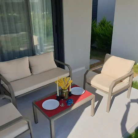 S Villa