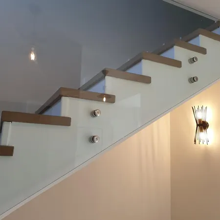 Villa S